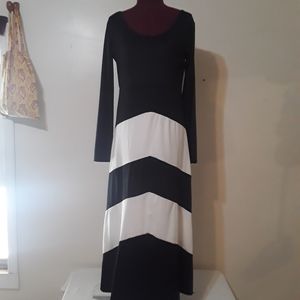 Black White Color Block Long Sleeve Maxi Dress